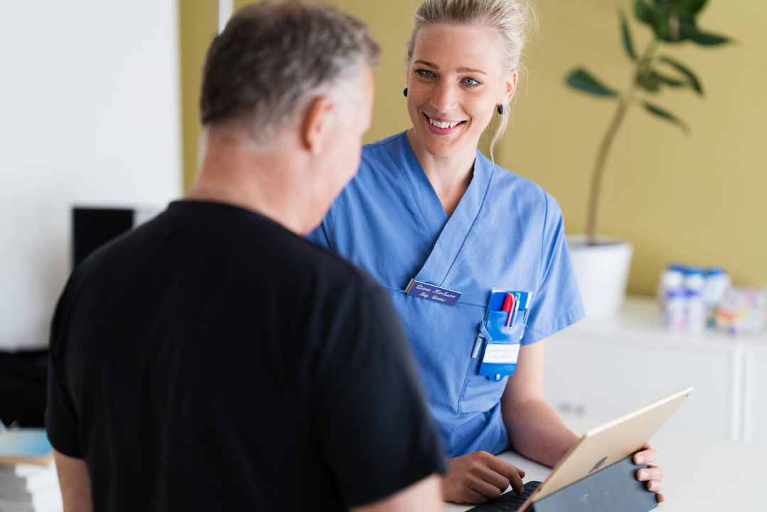 Dietist ger rådgivning